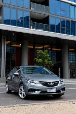 Holden Astra Sedan 2017 года